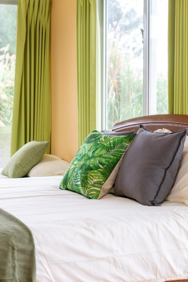 Deluxe Room 130平米 Urumahotel Екстериор снимка